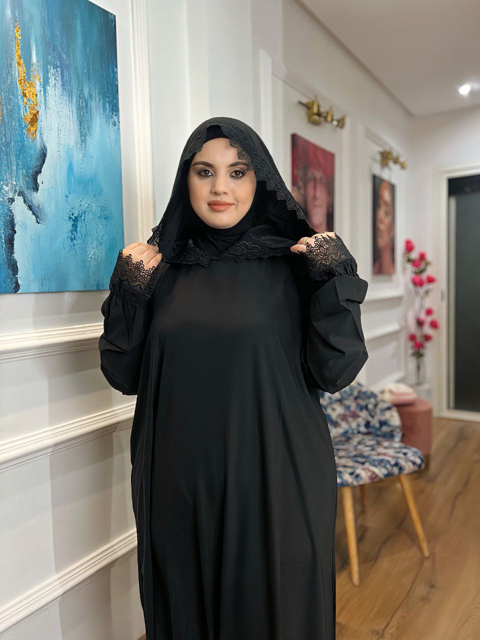 عباية واسعة مع فولار
