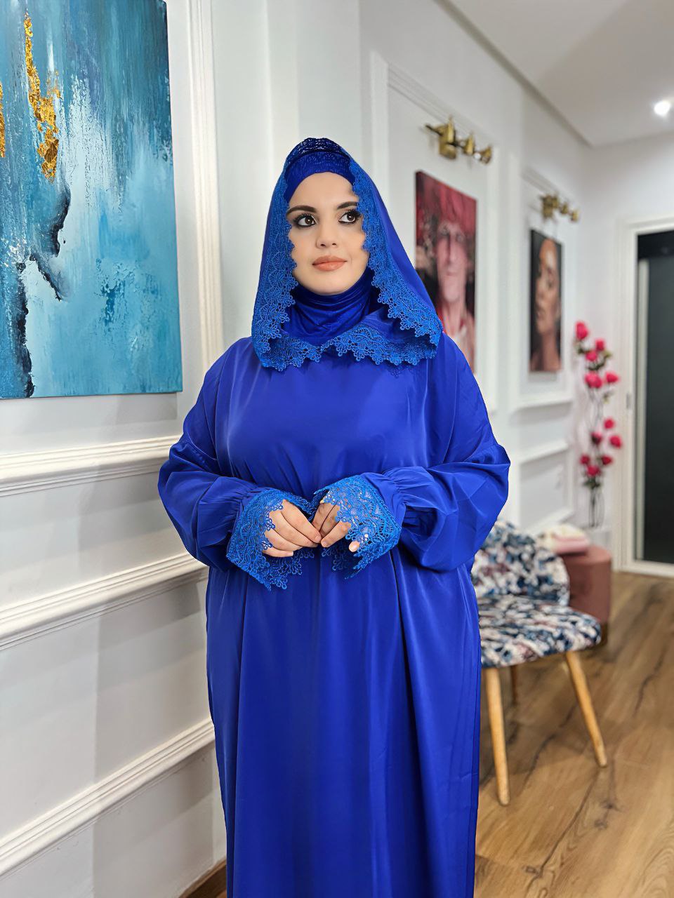 عباية واسعة مع فولار
