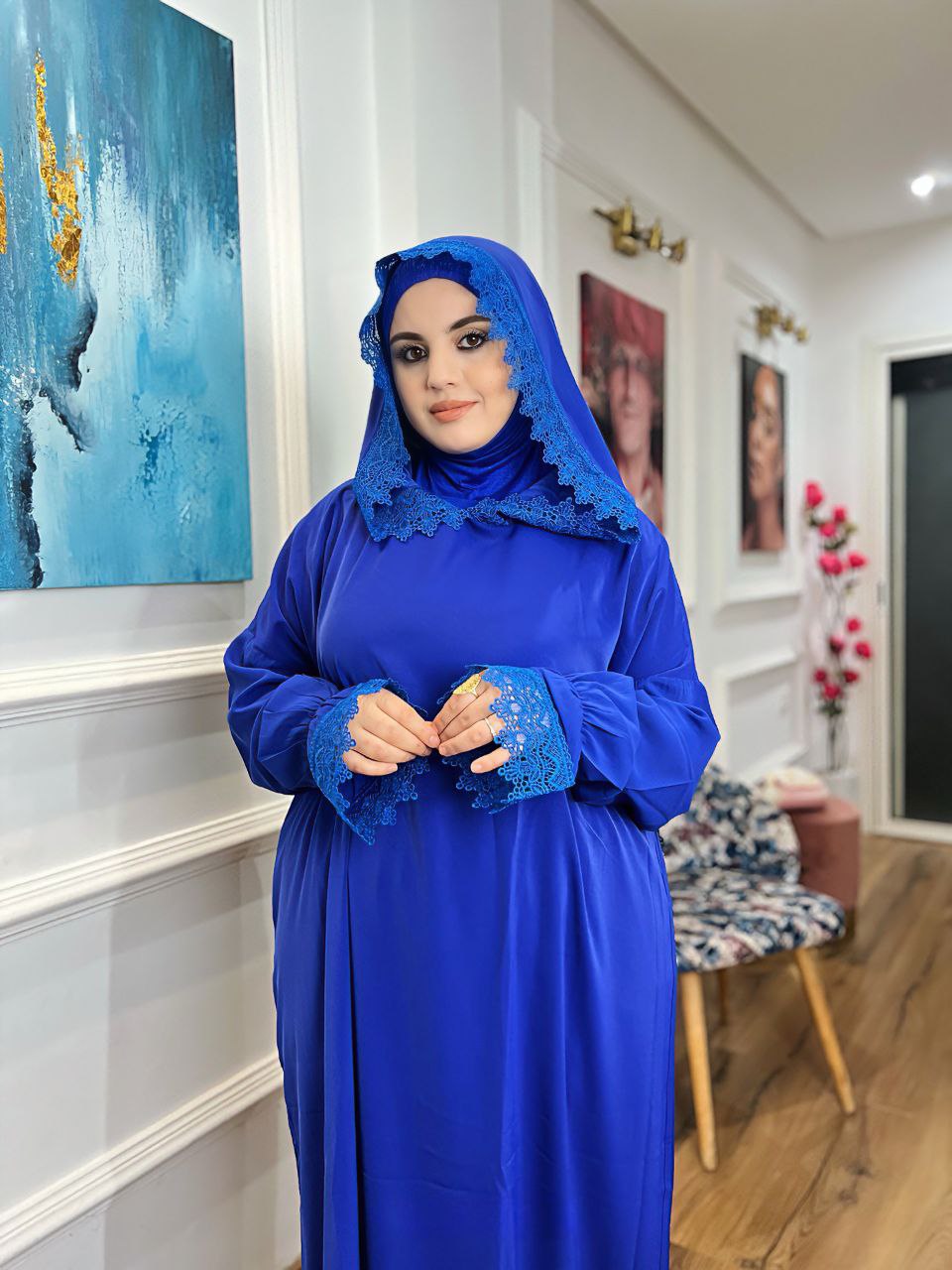 عباية واسعة مع فولار