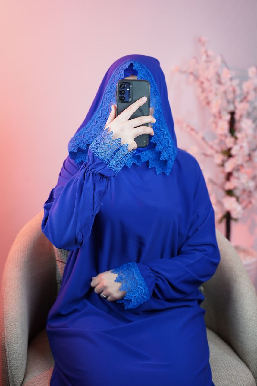عباية واسعة مع فولار